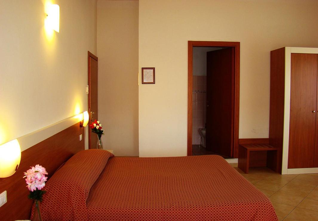 B&B Soggiorno Ponte Rosso Firenze Værelse billede